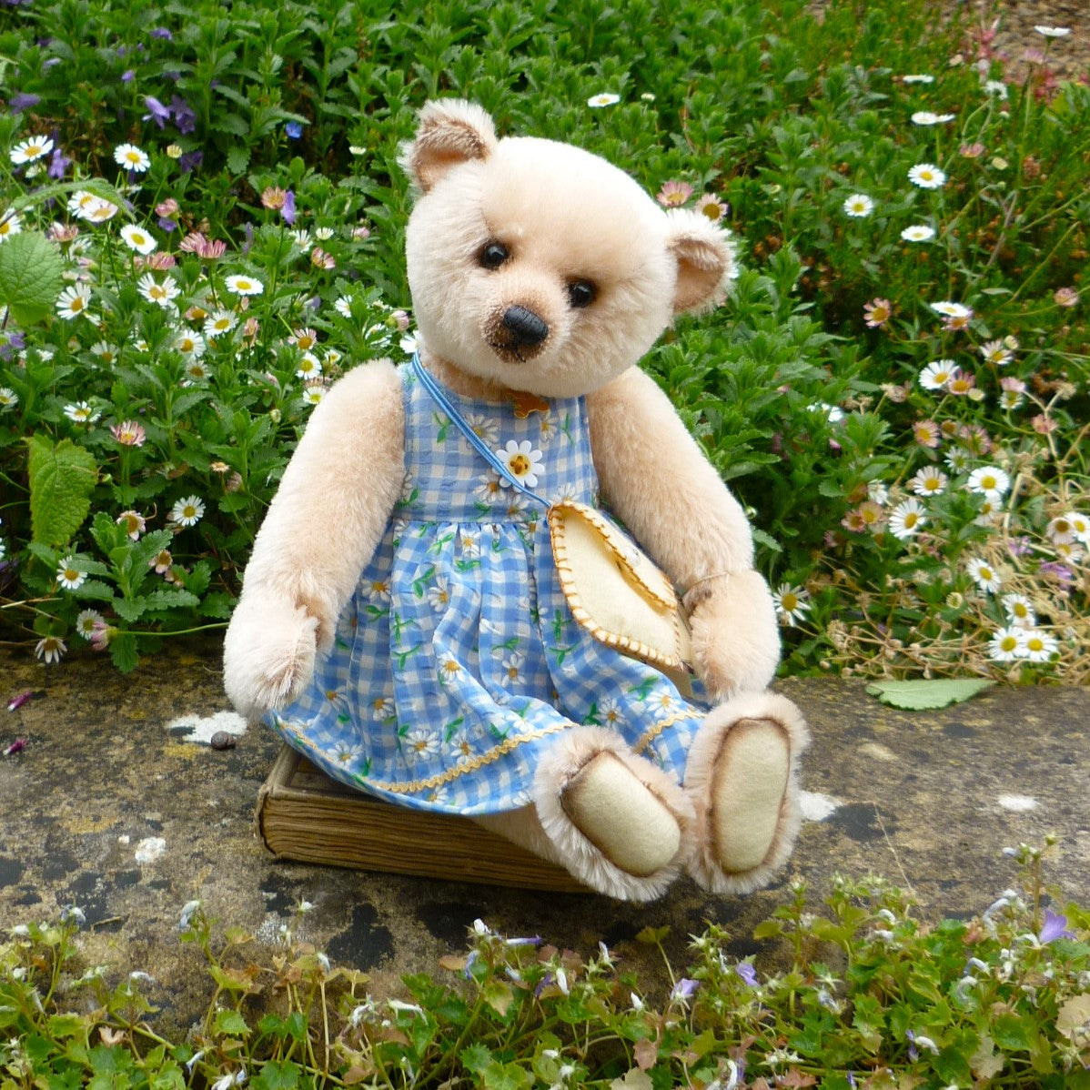 Artist Bears From Around The World – Teddy Bears