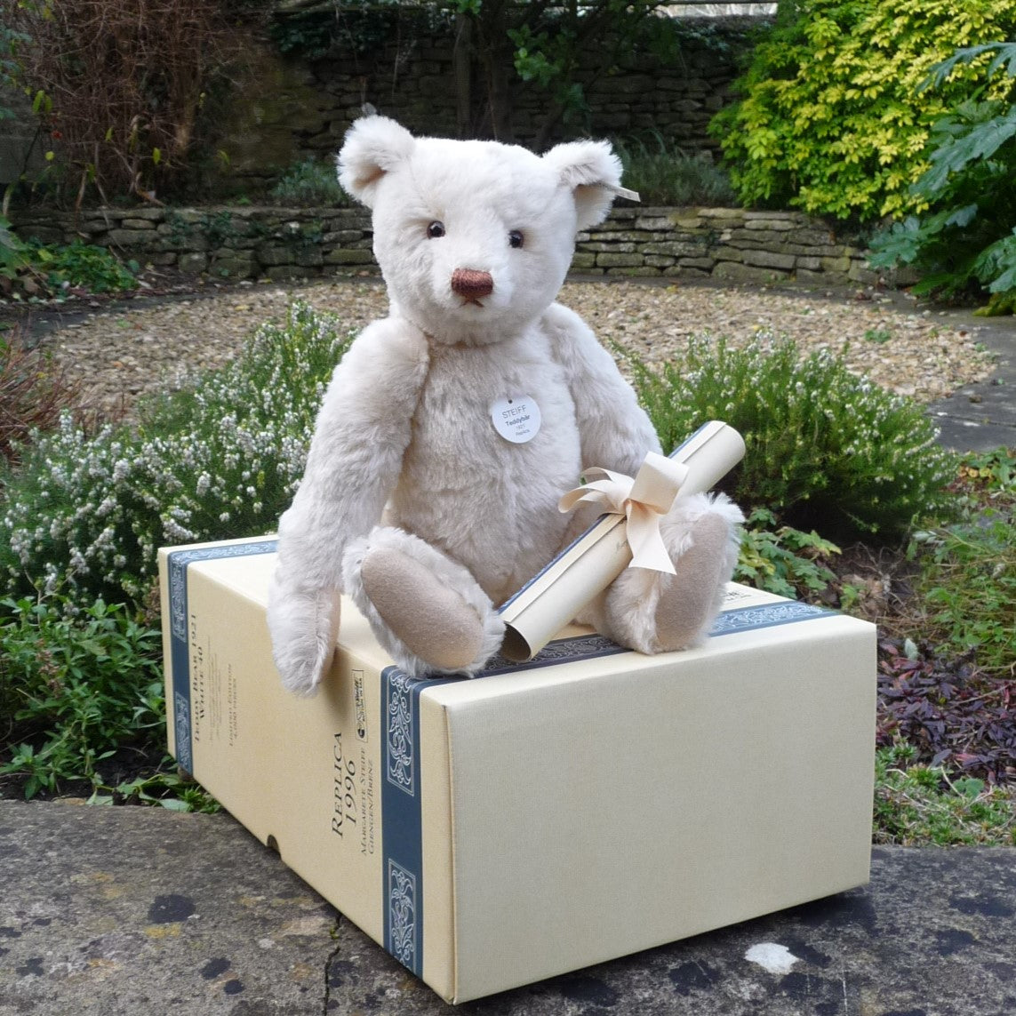 Second hand steiff bears shop
