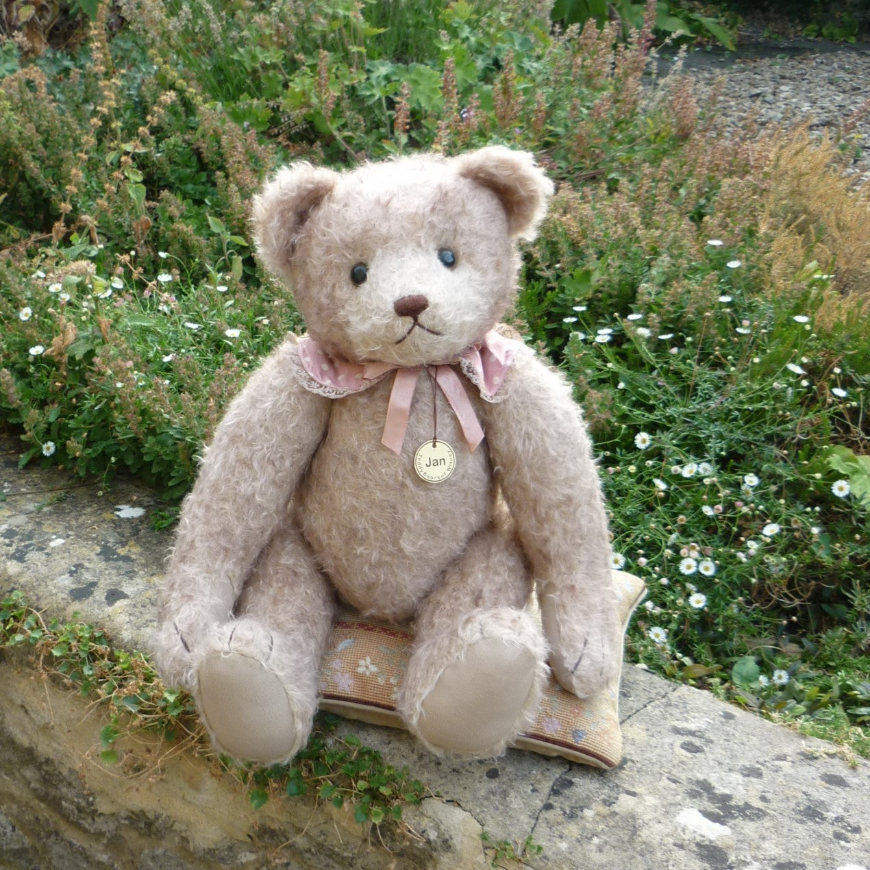 Old Witney Favourites – Teddy Bears